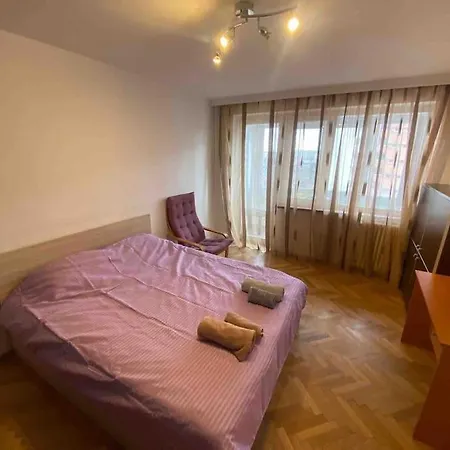 Nice With Free Parking In The Center * Bucharest